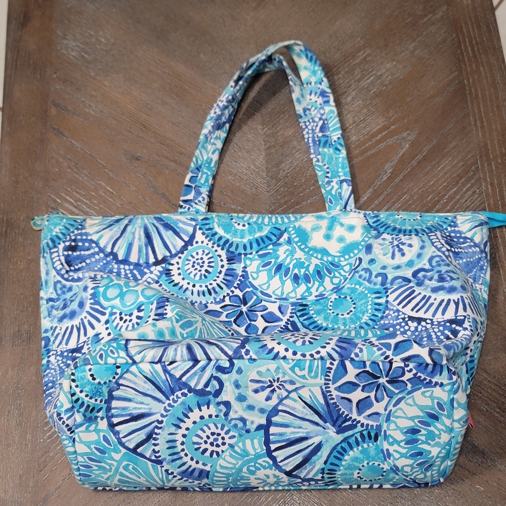 Lilly Pulitzer Palm Beach Zip up Tote Turquoise Oasis Half Shell